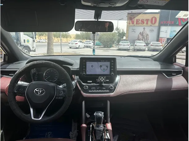 Car image 16