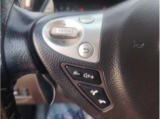 Car image 32