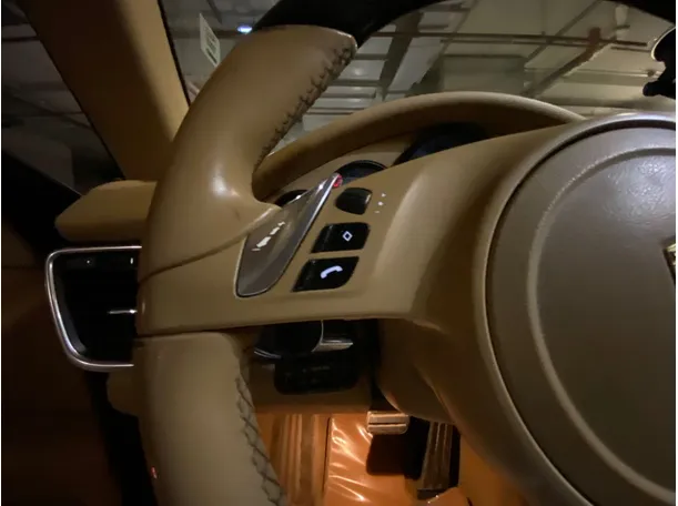 Car image 23