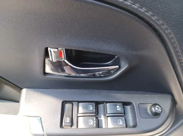 Car image 20