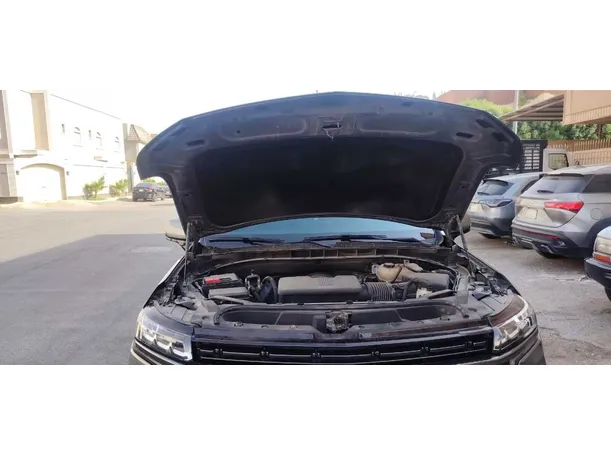 Car image 33