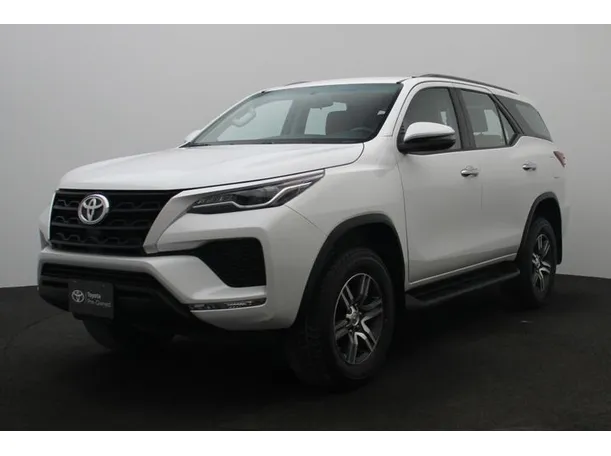 2024 Toyota Fortuner in Abu Dhabi