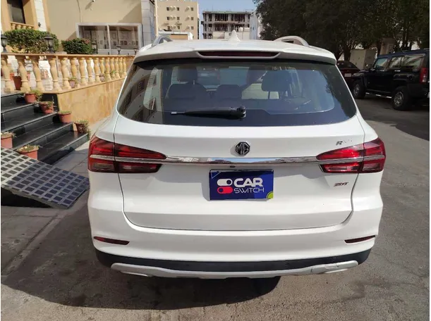 Car image 6