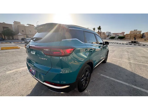 Car image 5