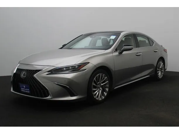 2023 Lexus ES350 in Dubai