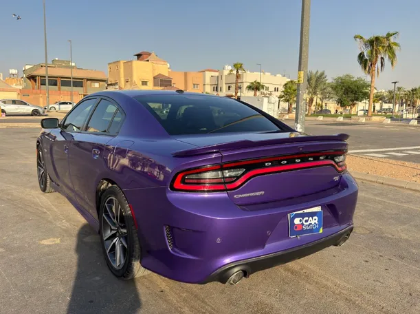 Car image 7