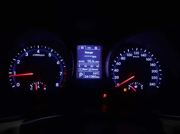 Car image 18