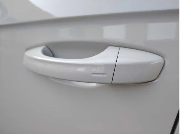 Car image 31