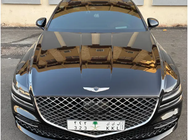 Car image 9