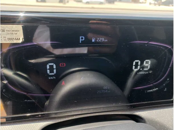Car image 19