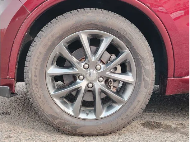 Car image 10