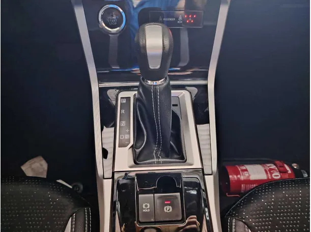 Car image 26