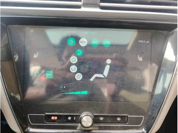 Car image 28