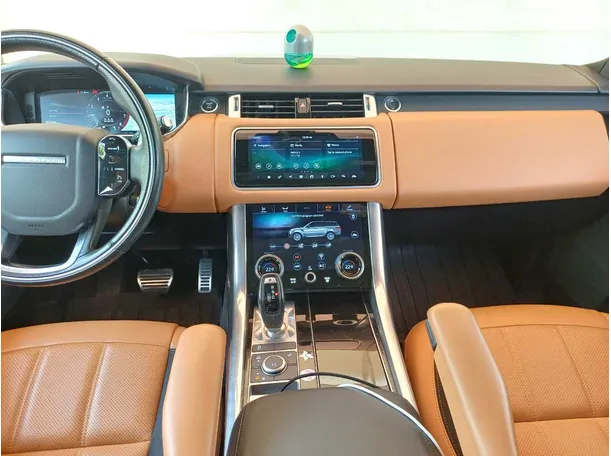 Car image 15