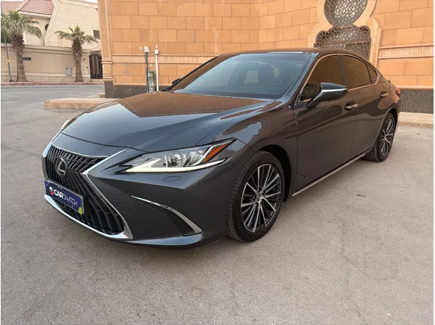 2023 Lexus ES350 in KSA