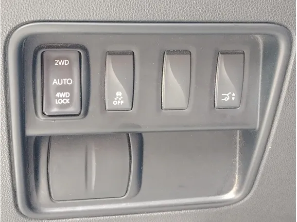 Car image 32