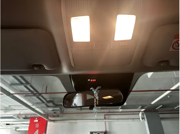 Car image 22