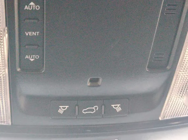 Car image 33