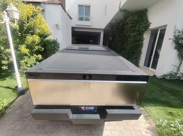 Car image 23
