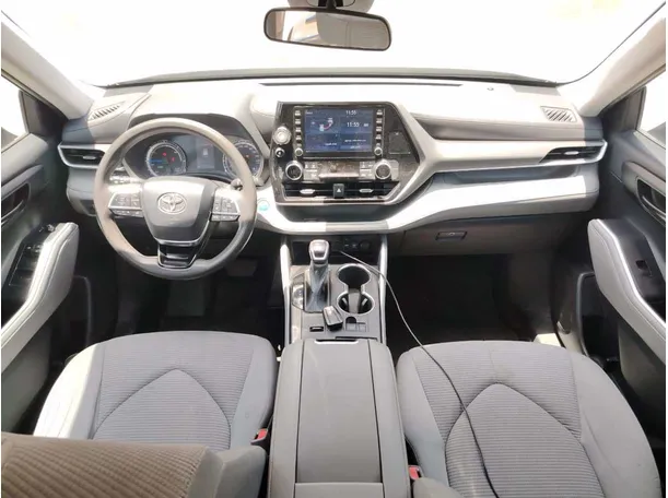 Car image 23