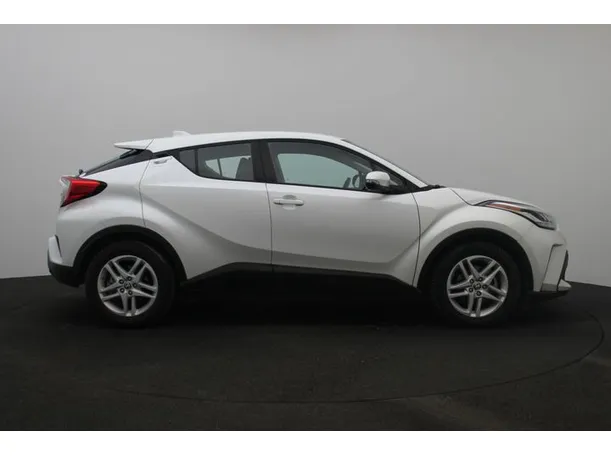 Car image 13