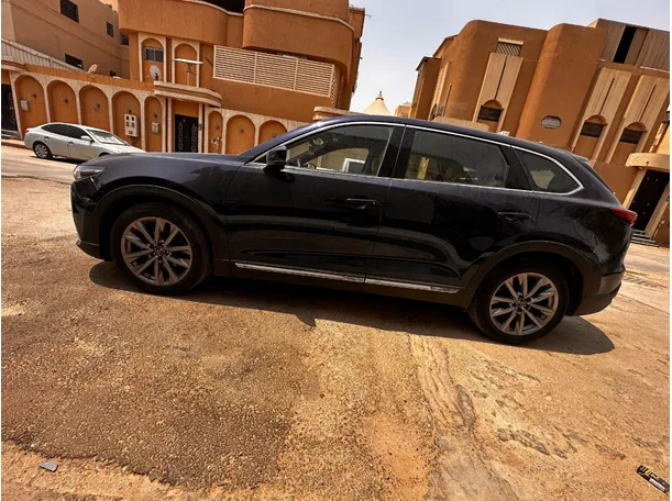 Car image 8