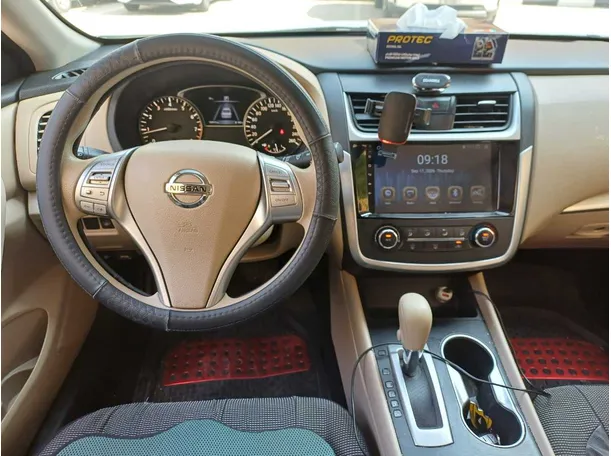 Car image 15