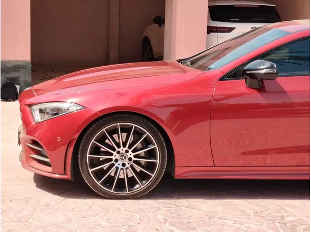 Car image 9