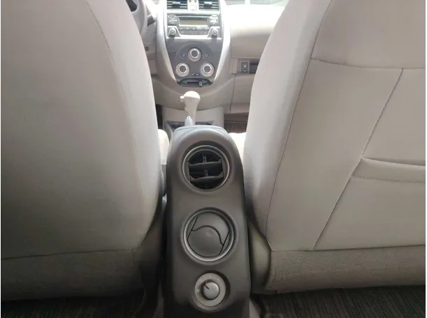 Car image 24