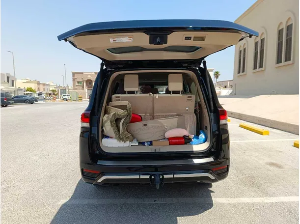 Car image 30