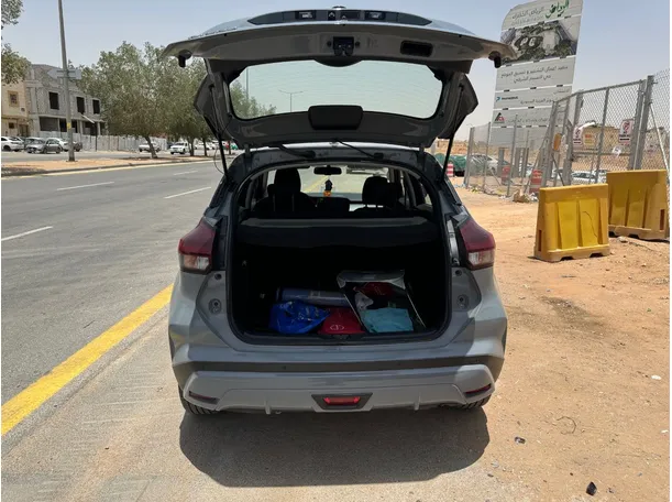 Car image 21