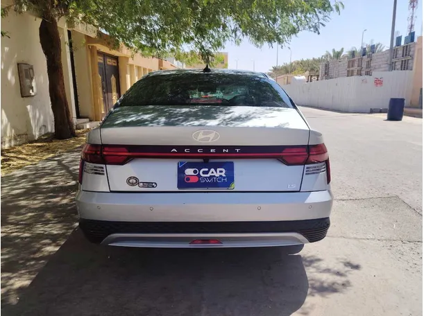 Car image 6
