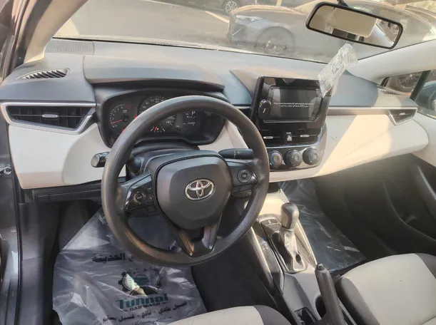 Car image 11