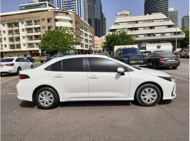Car image 8