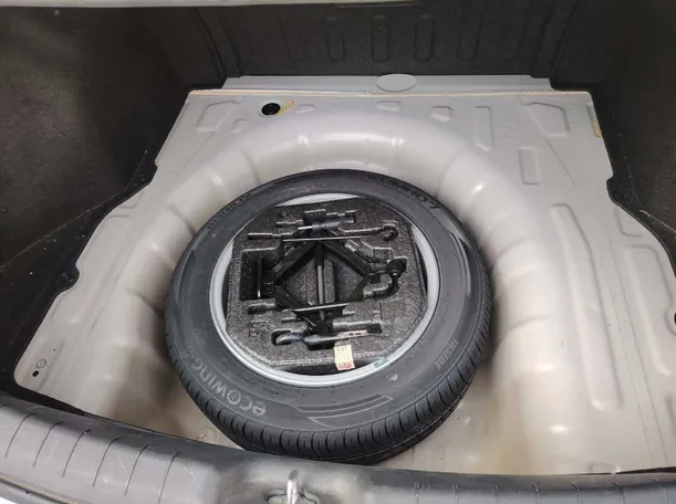 Car image 45