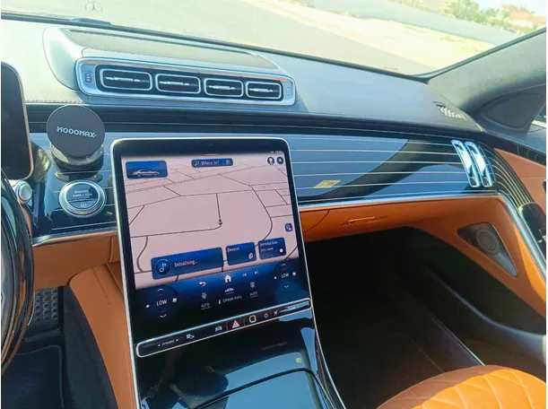 Car image 26