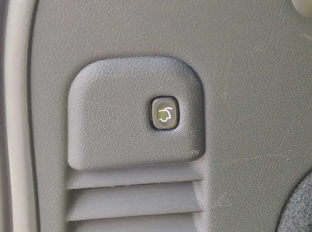 Car image 33