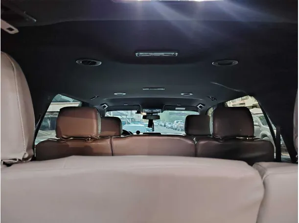 Car image 28