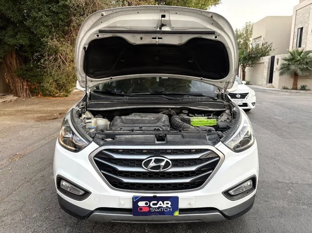 Car image 26