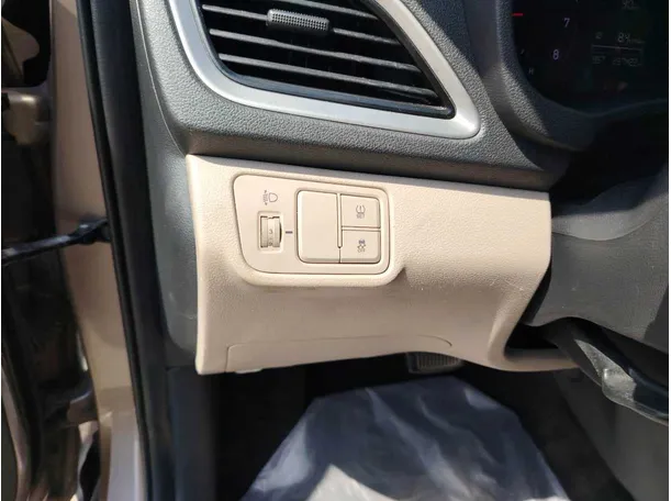 Car image 39