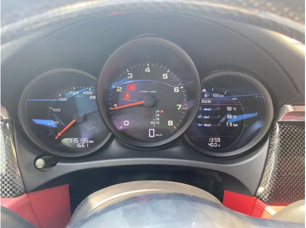 Car image 28