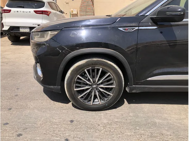 Car image 9