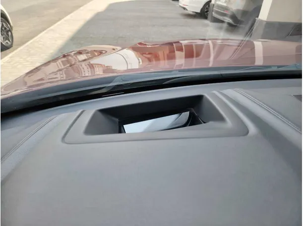 Car image 43