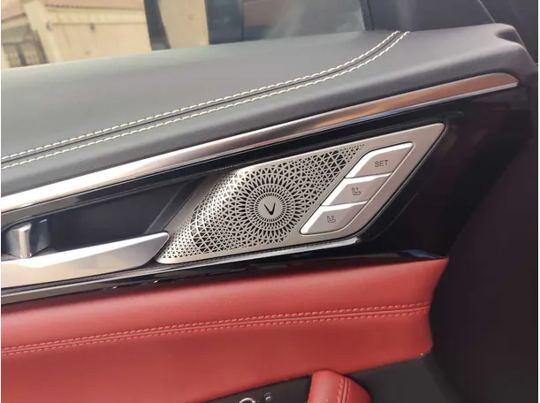 Car image 28