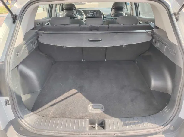 Car image 25