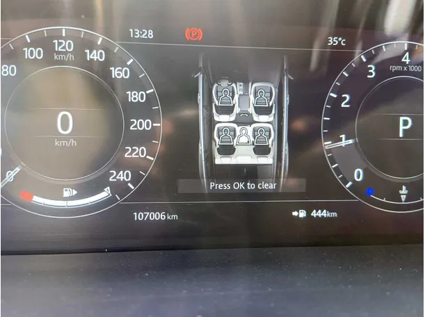 Car image 28