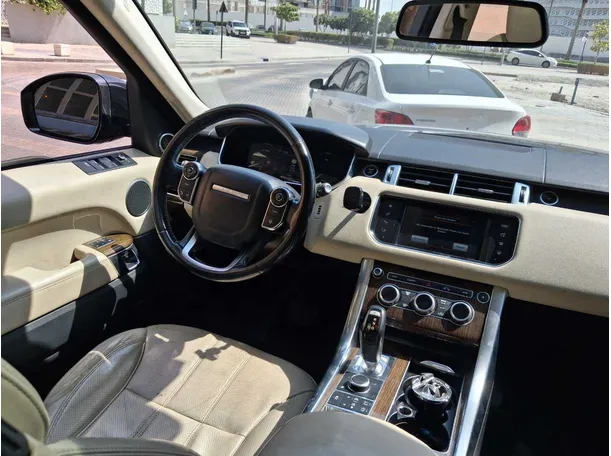 Car image 17