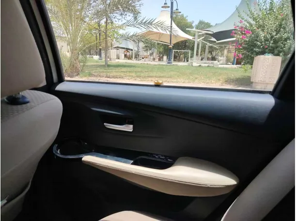 Car image 37