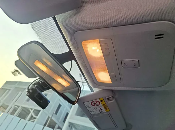 Car image 31