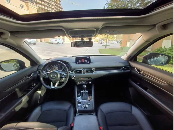 Car image 17